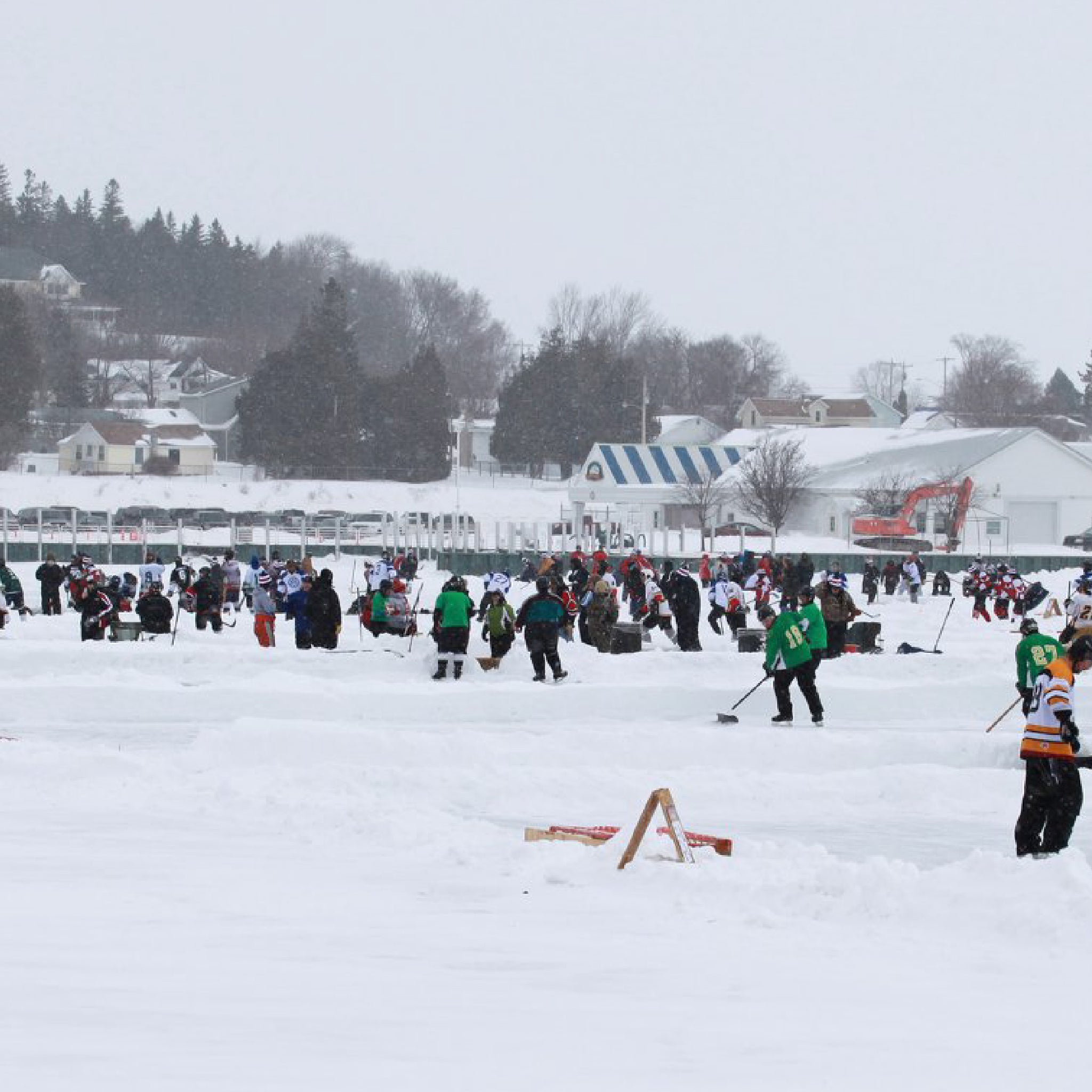Panoramic view of the Labatt Blue Upper Peninsula Pond Hockey Tournament.