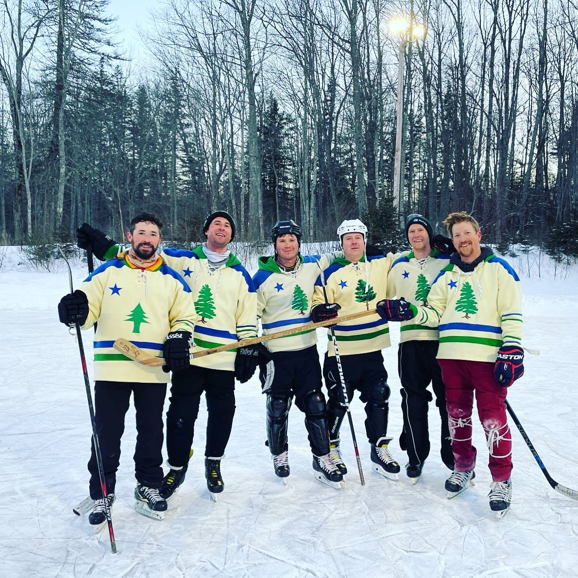 team-in-maine-sweaters