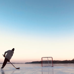 S/O to Taylor Friehl for this cool pond hockey photo